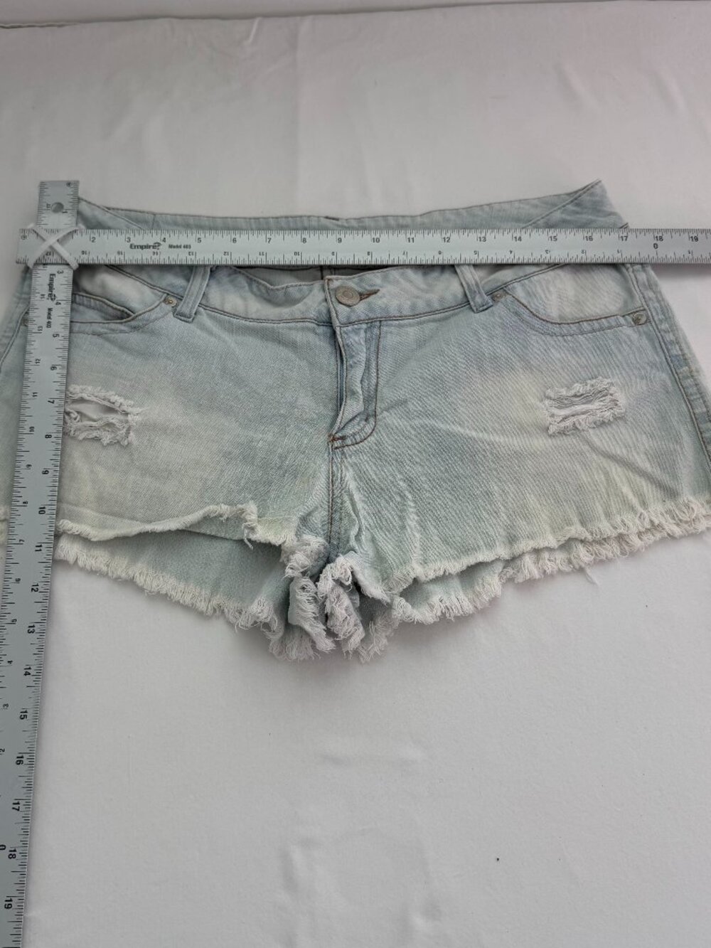 Paris Blues Distressed Denim Shorts Women Size L 10 12 Light Wash